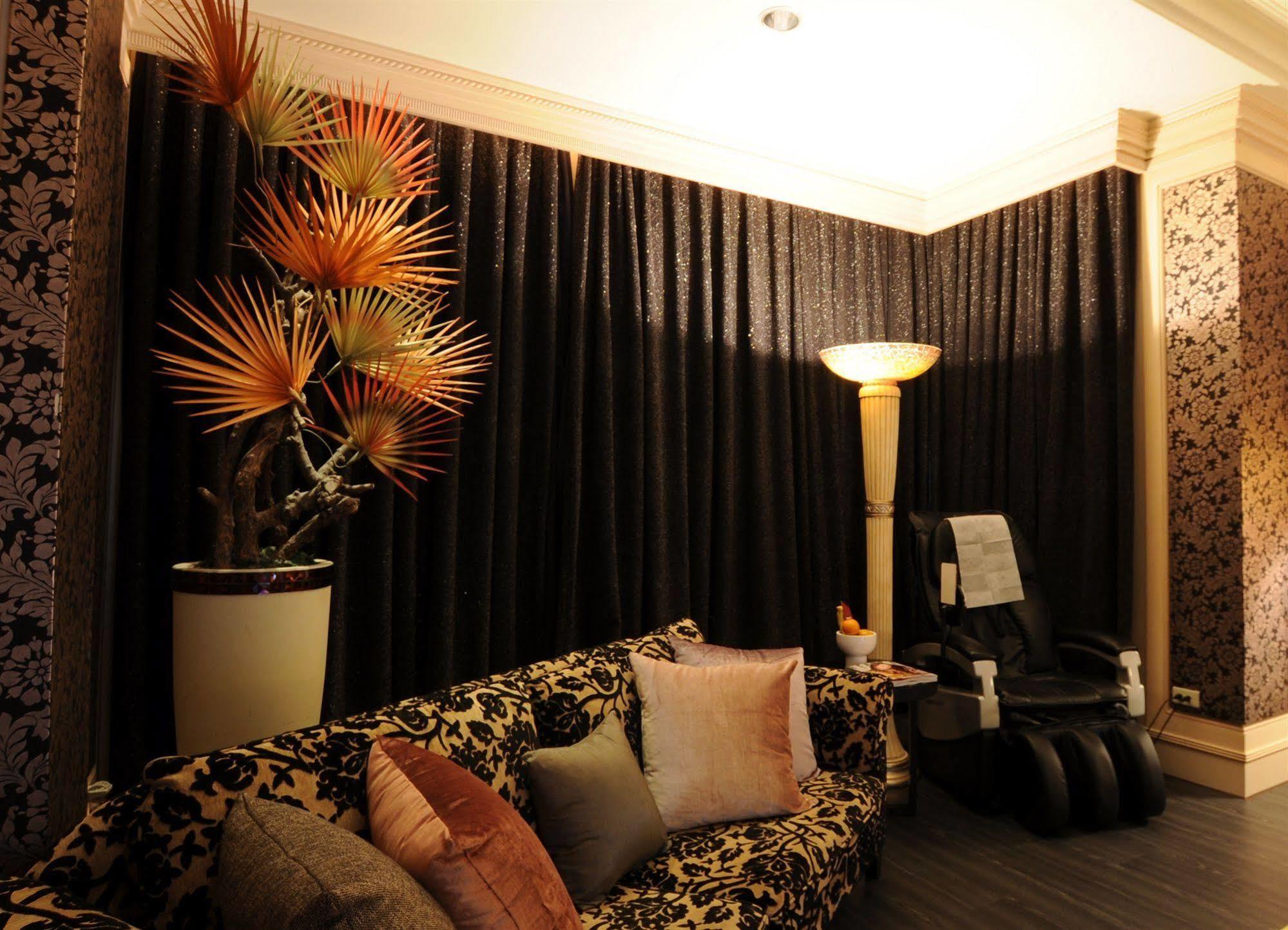 Sunshine Motel Taichung Exterior foto