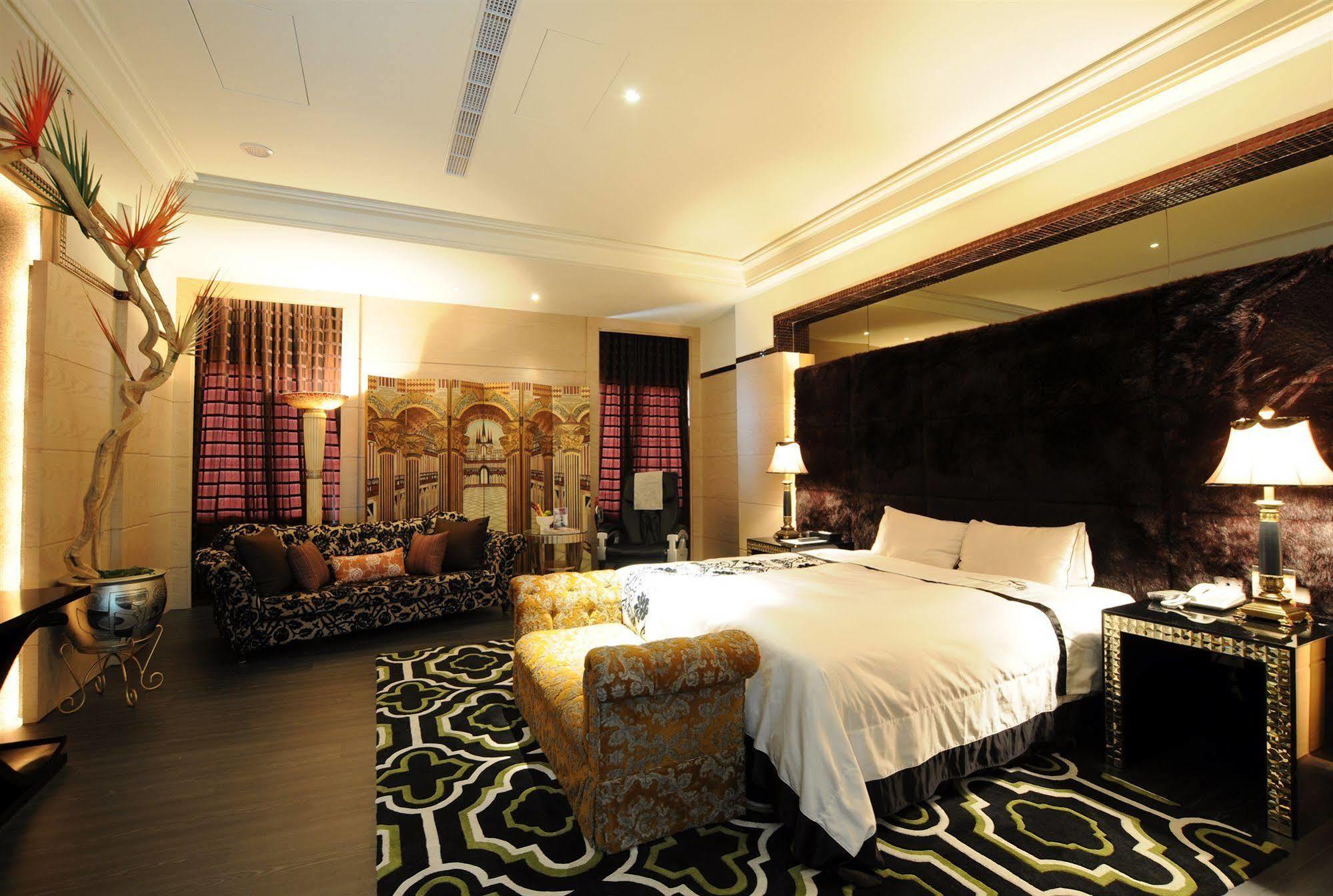 Sunshine Motel Taichung Exterior foto